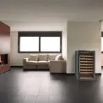 מקרר יין מתקדם עם מדפי עץ עד 75 בקבוקים